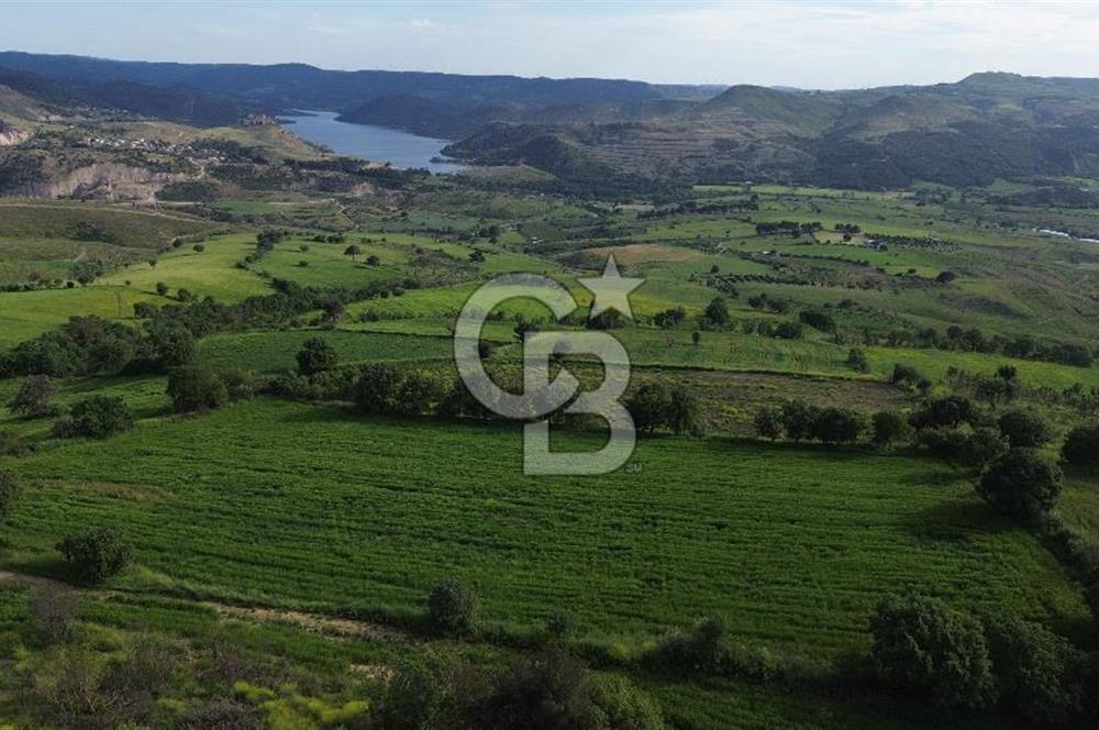 ÇANAKKALE KEMEL KÖYÜNDE BARAJ MANZARALI YATIRIMLIK TARLA