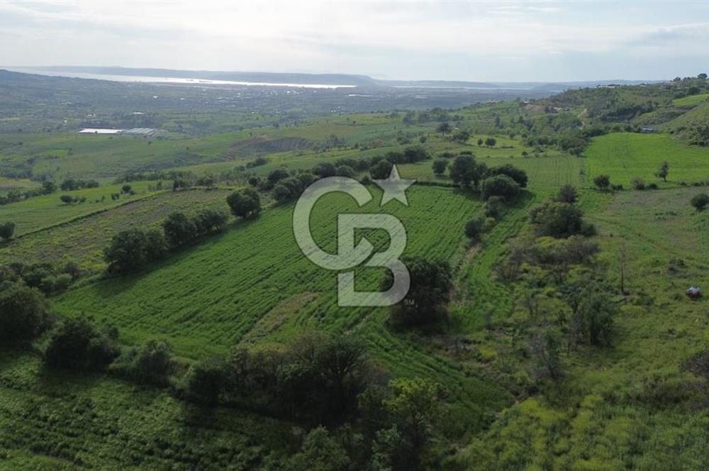 ÇANAKKALE KEMEL KÖYÜNDE BARAJ MANZARALI YATIRIMLIK TARLA