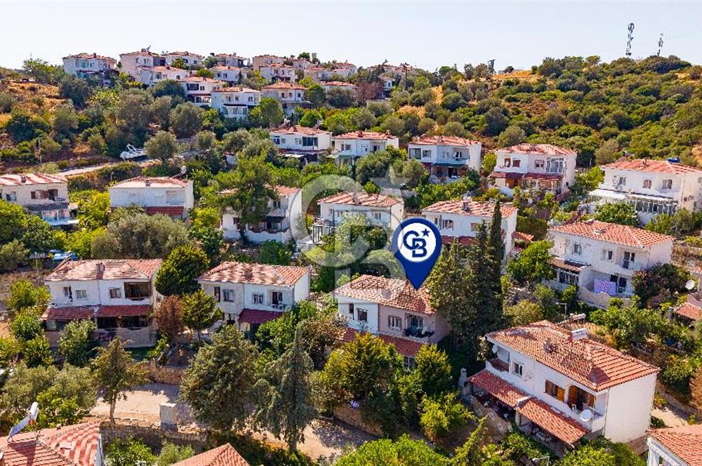 Foça Mercankent Sitesi'nde Satılık 2+1 Fırsat Villa
