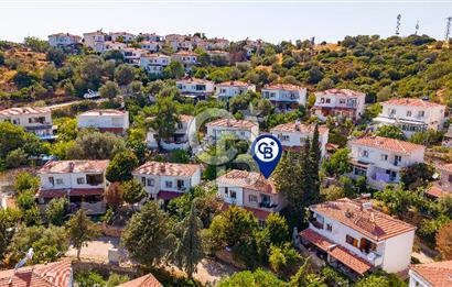 Foça Mercankent Sitesi'nde Satılık 2+1 Fırsat Villa
