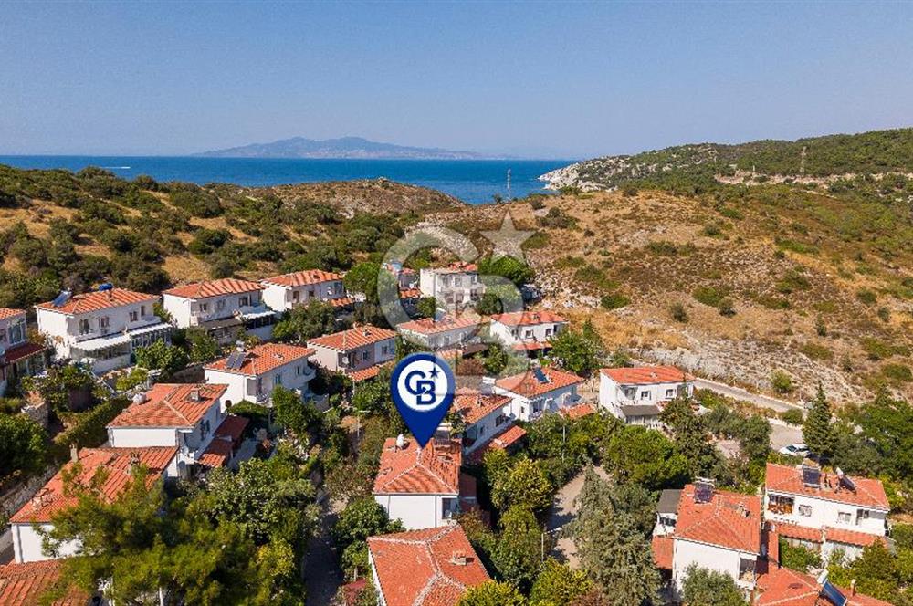 Foça Mercankent Sitesi'nde Satılık 2+1 Fırsat Villa