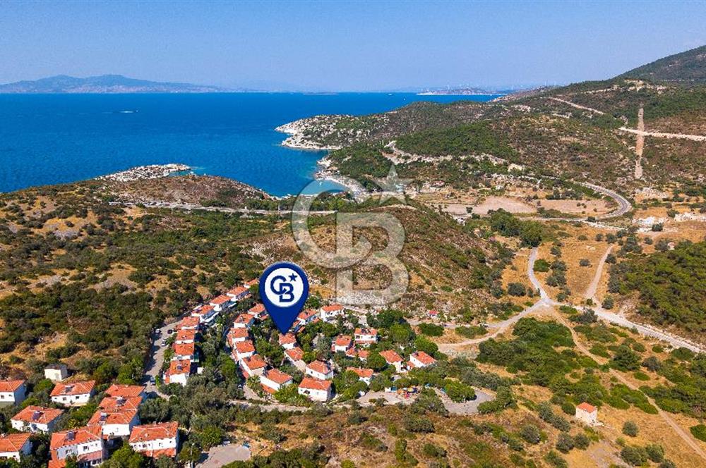 Foça Mercankent Sitesi'nde Satılık 2+1 Fırsat Villa
