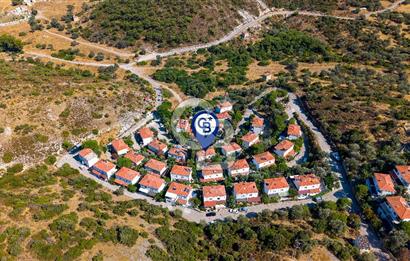 Foça Mercankent Sitesi'nde Satılık 2+1 Fırsat Villa