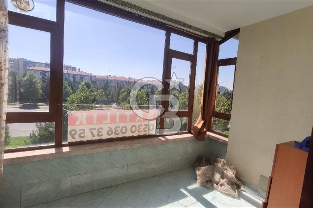 Çankaya Birlik Mahallesinde 254 m2 Net Kullanım Alanı olan 3+1 satılık Dublex Daire