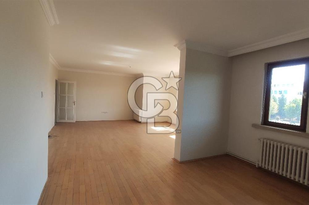 Çankaya Birlik Mahallesinde 254 m2 Net Kullanım Alanı olan 3+1 satılık Dublex Daire