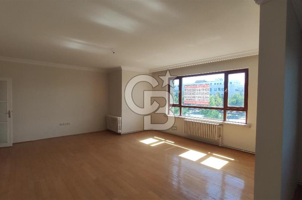 Çankaya Birlik Mahallesinde 254 m2 Net Kullanım Alanı olan 3+1 satılık Dublex Daire