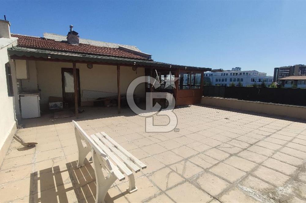 Çankaya Birlik Mahallesinde 254 m2 Net Kullanım Alanı olan 3+1 satılık Dublex Daire