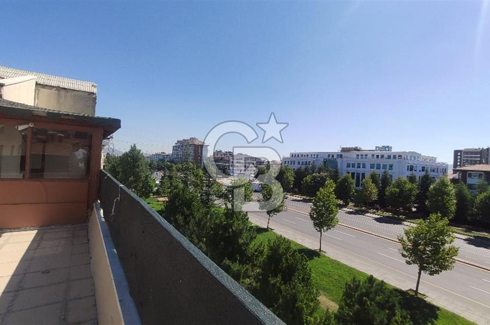 Çankaya Birlik Mahallesinde 254 m2 Net Kullanım Alanı olan 3+1 satılık Dublex Daire