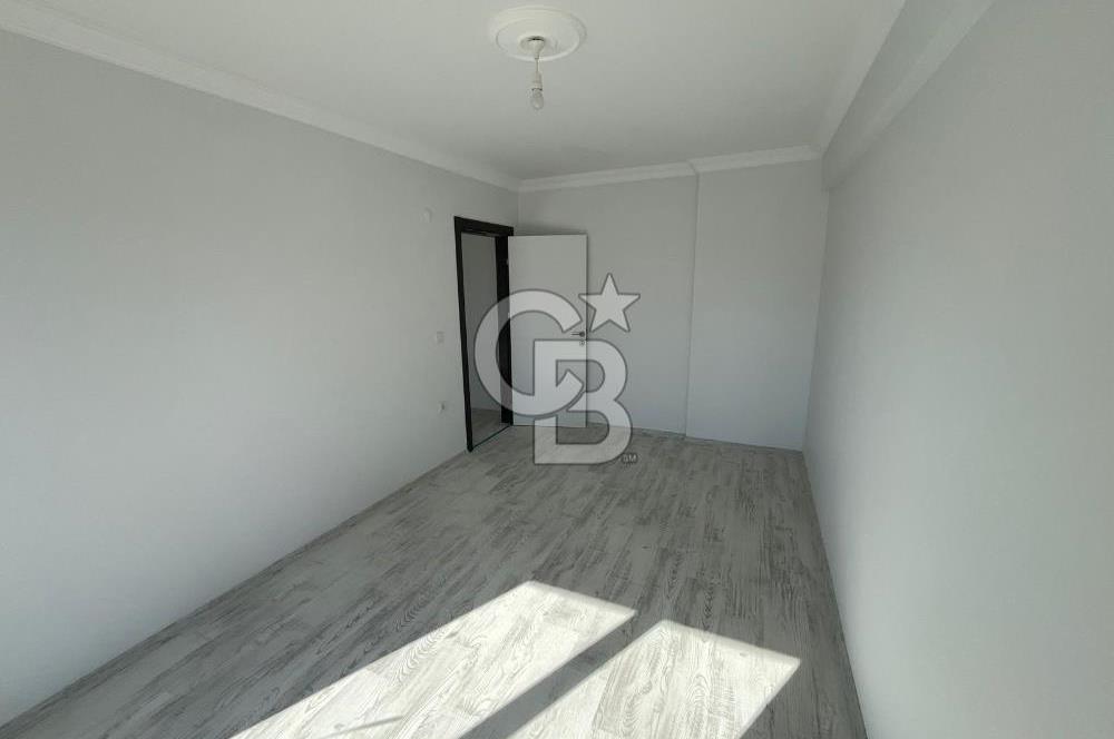 Foça Yenibağarası Havuzlu Sitede 1+1 Kiralık Daire