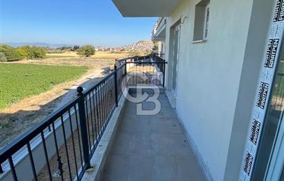 Foça Yenibağarası Havuzlu Sitede 2+1 Kiralık Daire