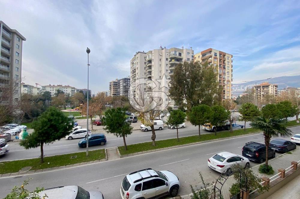 Dumlupınar Cad. Derya Sitesi’nde Satılık Ara Kat 3+1 Ferah Daire