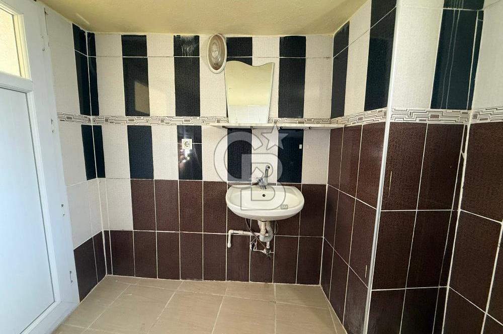 Yenifoça Gencelli'de Kiralık Geniş 1+1 Daire