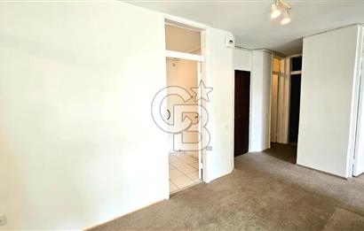 ÇANKAYA BÜKLÜM SOKAK'TA BALKONLU ASANSÖRLÜ 3+1 OFİS / DAİRE