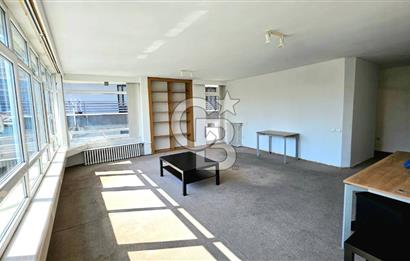 ÇANKAYA BÜKLÜM SOKAK'TA BALKONLU ASANSÖRLÜ 3+1 OFİS / DAİRE