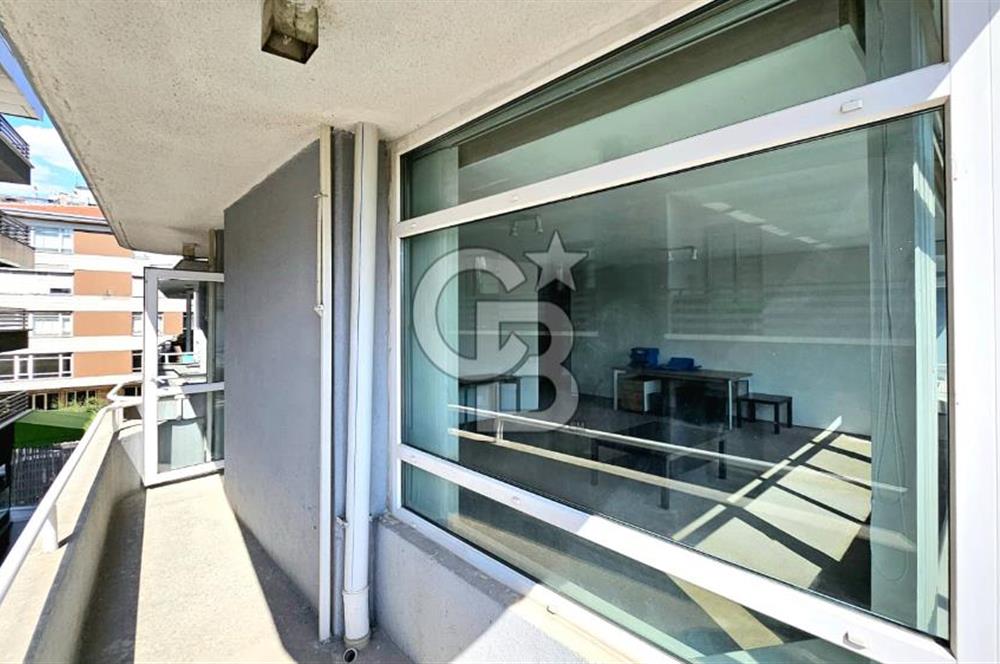 ÇANKAYA BÜKLÜM SOKAK'TA BALKONLU ASANSÖRLÜ 3+1 OFİS / DAİRE