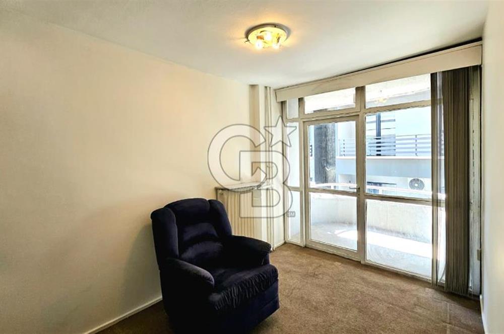 ÇANKAYA BÜKLÜM SOKAK'TA BALKONLU ASANSÖRLÜ 3+1 OFİS / DAİRE