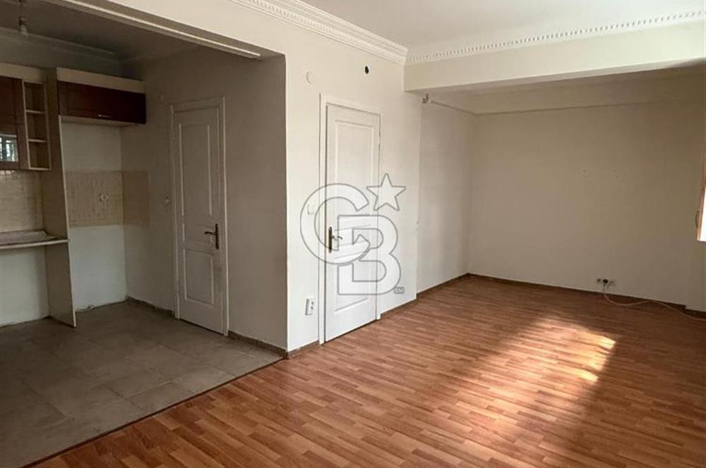 Çekmeköy Merkez Mah. Merkezi Konumda Kiralık 2+1 80 M2 Daire