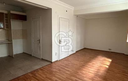 Çekmeköy Merkez Mah. Merkezi Konumda Kiralık 2+1 80 M2 Daire