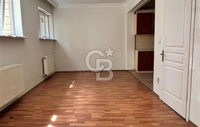 Çekmeköy Merkez Mah. Merkezi Konumda Kiralık 2+1 80 M2 Daire