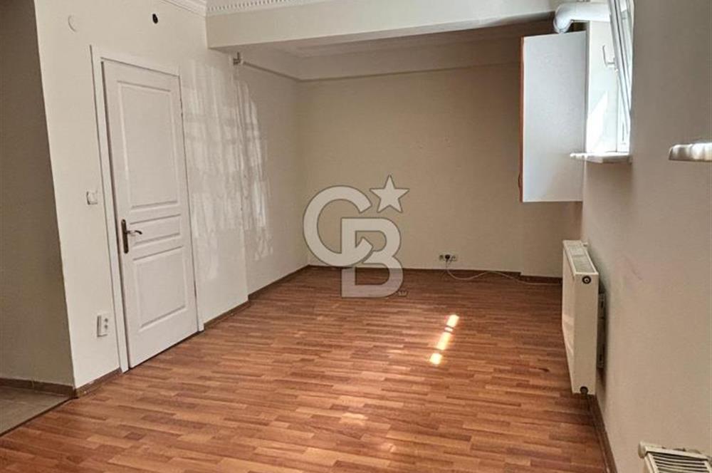 Çekmeköy Merkez Mah. Merkezi Konumda Kiralık 2+1 80 M2 Daire