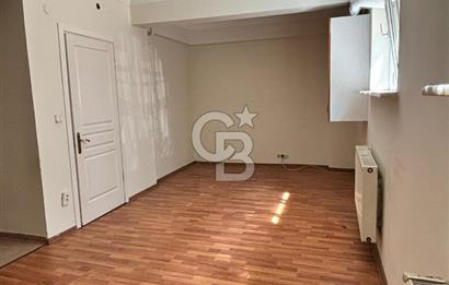Çekmeköy Merkez Mah. Merkezi Konumda Kiralık 2+1 80 M2 Daire