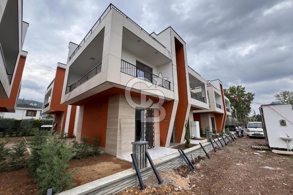 CB ENVOY | Başiskele Yeniköy'de Site İçi Tripleks 4+1 Lüks Villa