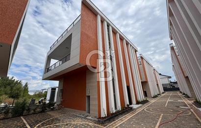 CB ENVOY | Başiskele Yeniköy'de Site İçi Tripleks 4+1 Lüks Villa