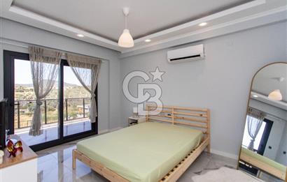 Foçaköy'de Satılık Eşyalı 4+1 Müstakil Havuzlu Villa