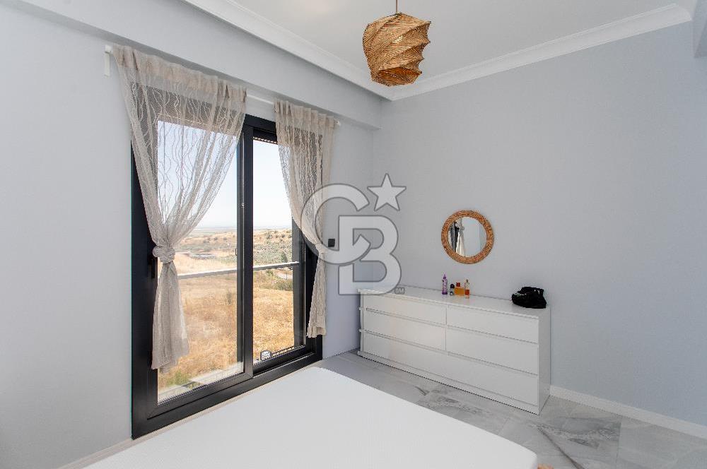 Foçaköy'de Satılık Eşyalı 4+1 Müstakil Havuzlu Villa