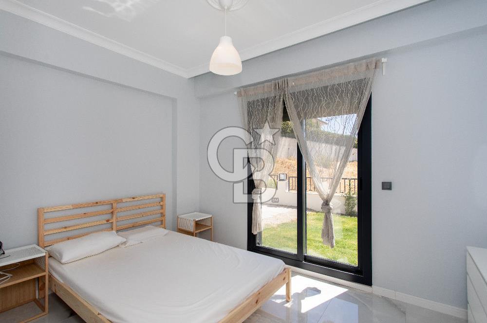 Foçaköy'de Kiralık Eşyalı 4+1 Müstakil Havuzlu Villa