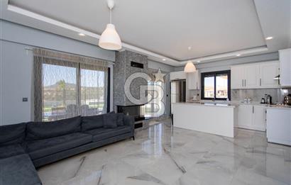 Foçaköy'de Satılık Eşyalı 4+1 Müstakil Havuzlu Villa