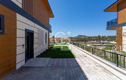 Foçaköy'de Kiralık Eşyalı 4+1 Müstakil Havuzlu Villa