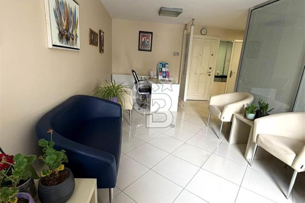 KIZILAY IHLAMUR SOK. HAN İÇERİSİNDE İÇİ YAPILI 1+1 SATILIK OFİS