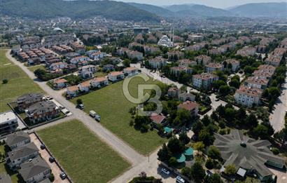 YENİKÖY'DE PRESTİJLİ KONUMDA, SATILIK 725 m² VİLLA İMARLI ARSA