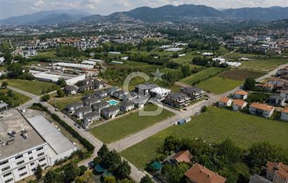 YENİKÖY'DE PRESTİJLİ KONUMDA, SATILIK 725 m² VİLLA İMARLI ARSA