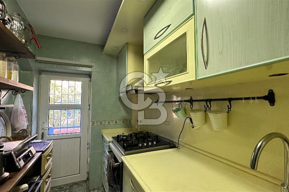 Sefa Çamlık'ta Denize 3.Parsel 530m2 Arsada 3 Katlı Satılık Bina