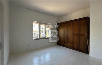 Sefa Çamlık'ta Denize 3.Parsel 530m2 Arsada 3 Katlı Satılık Bina