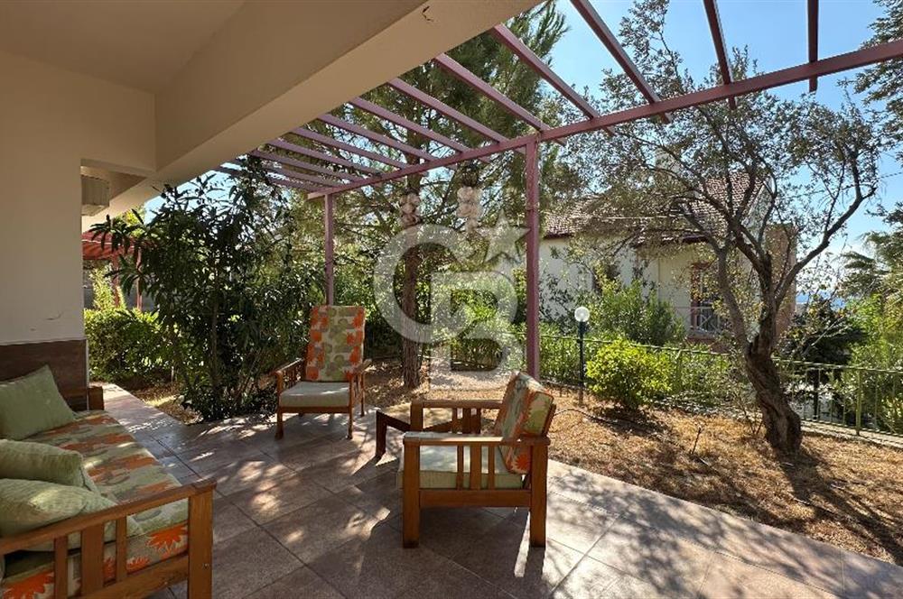 CB FARK'tan 200 m2 Bahçeli Köşe Konum 3+1 Satılık Villa