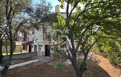CB FARK'tan 200 m2 Bahçeli Köşe Konum 3+1 Satılık Villa