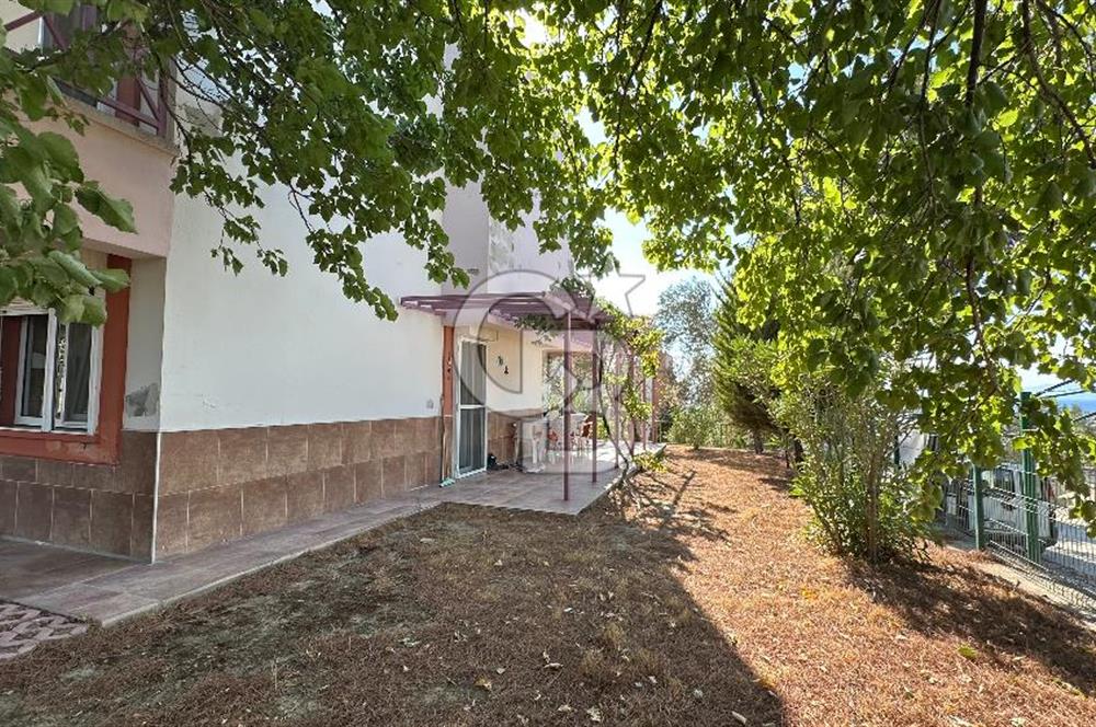 CB FARK'tan 200 m2 Bahçeli Köşe Konum 3+1 Satılık Villa