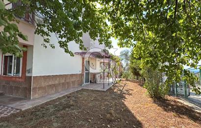 CB FARK'tan 200 m2 Bahçeli Köşe Konum 3+1 Satılık Villa