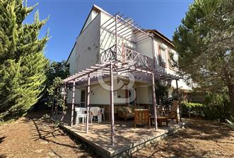 CB FARK'tan 200 m2 Bahçeli Köşe Konum 3+1 Satılık Villa - 3 - 370165