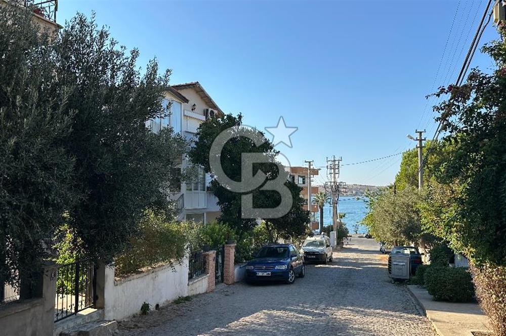 Sefa Çamlık'ta Denize 3.Parsel 530m2 Arsada 3 Katlı Satılık Bina