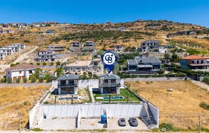 Foçaköy'de Kiralık Eşyalı 4+1 Müstakil Havuzlu Villa