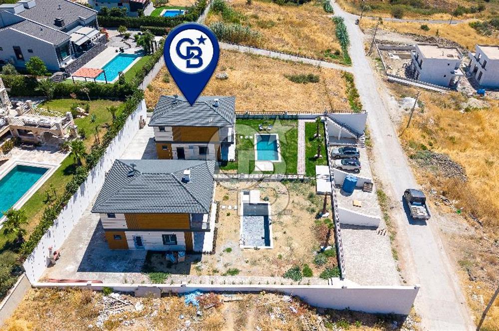Foçaköy'de Satılık Eşyalı 4+1 Müstakil Havuzlu Villa