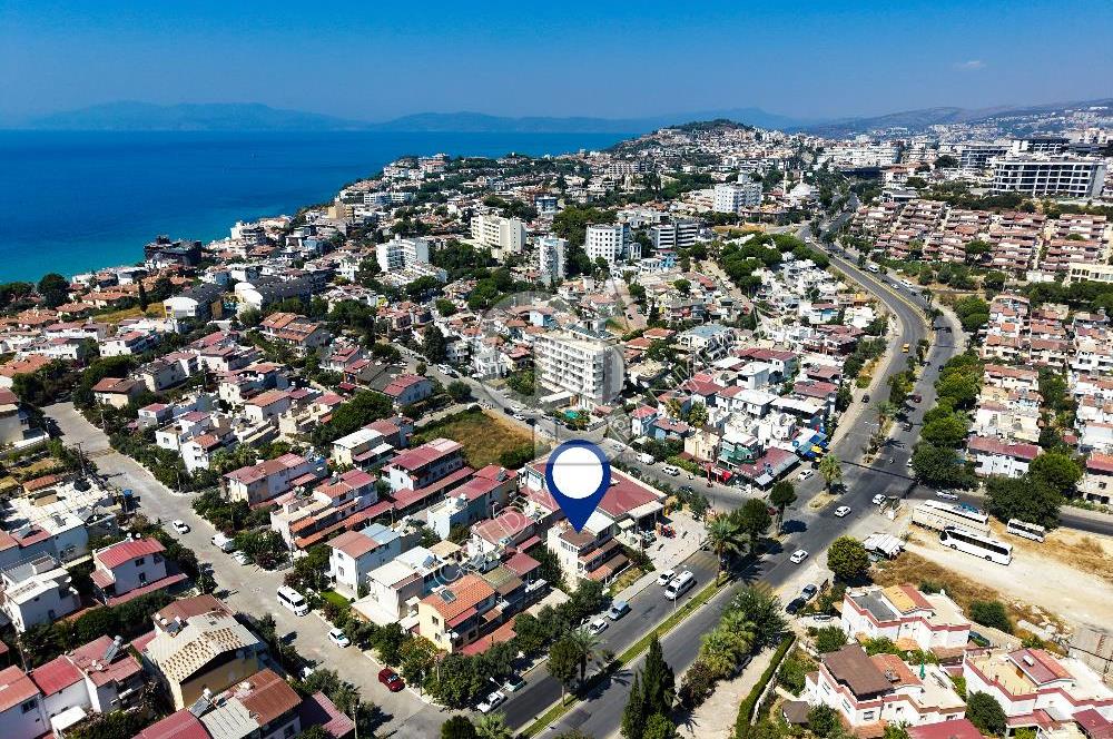 KUŞADASI KADINLAR DENİZİ’NDE PLAJA 300 METRE, CADDE ÜZERİNDE 3+2 VİLLA