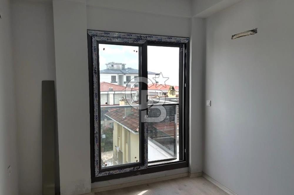 SEFERİHİSARIN GÖZDE LOKASYONUNDA HAVUZLU SIFIR 1+1 DAİRE