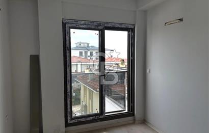 SEFERİHİSARIN GÖZDE LOKASYONUNDA HAVUZLU SIFIR 1+1 DAİRE