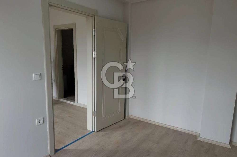 SEFERİHİSARIN GÖZDE LOKASYONUNDA HAVUZLU SIFIR 1+1 DAİRE