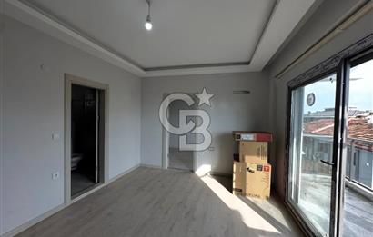SEFERİHİSARIN GÖZDE LOKASYONUNDA HAVUZLU SIFIR 1+1 DAİRE